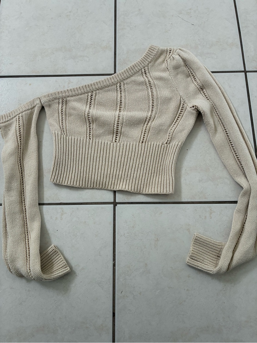 MAJORELLE Beige One-Shoulder Cropped Knit Sweater